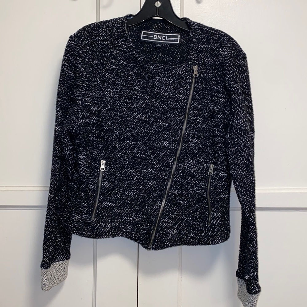 BNCI by Blanc Noir Large Tweed Knit Drape Cropped Cardigan Jacket Black White